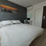 Than 住宿加早餐酒店 布拉迪斯拉发