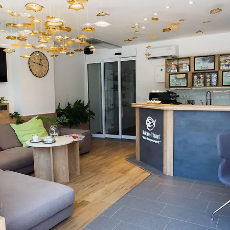 住宿加早餐酒店 Than 4*