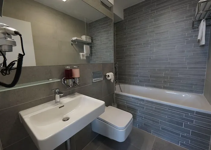 Than Отель типа 