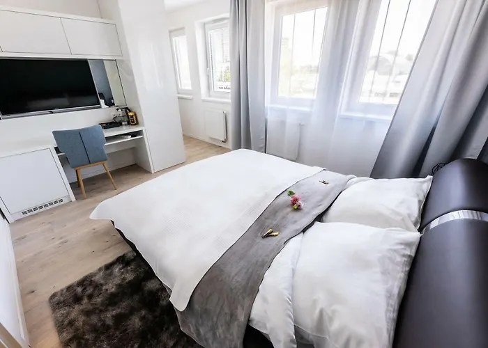 Than 4* Братислава