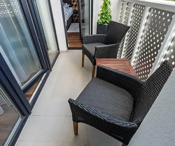 Than Oda ve Kahvaltı 4*